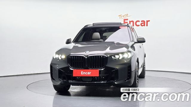 BMW X5 xDrive 40i M Sport Pro Special Edition — пробег 5 277 км — фото 3 из 5