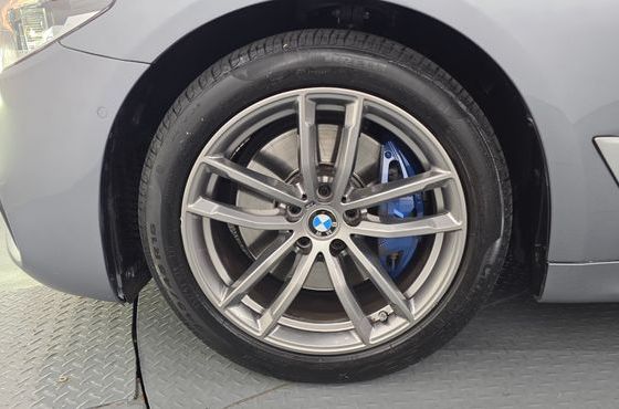 BMW 5-Series 530i M Sport Package Plus — пробег 83 834 км — фото 5 из 5