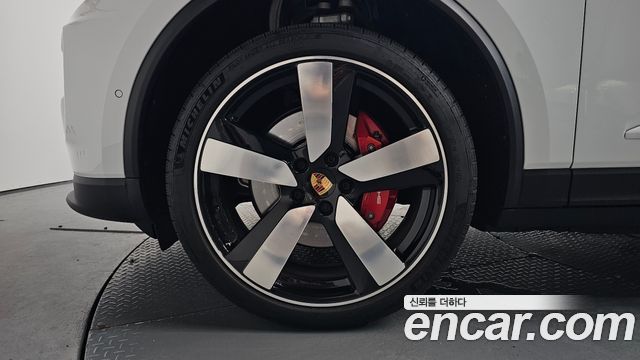 Porsche Macan из Кореи Encar