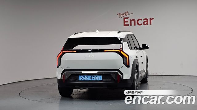 Kia EV3 из Кореи Encar