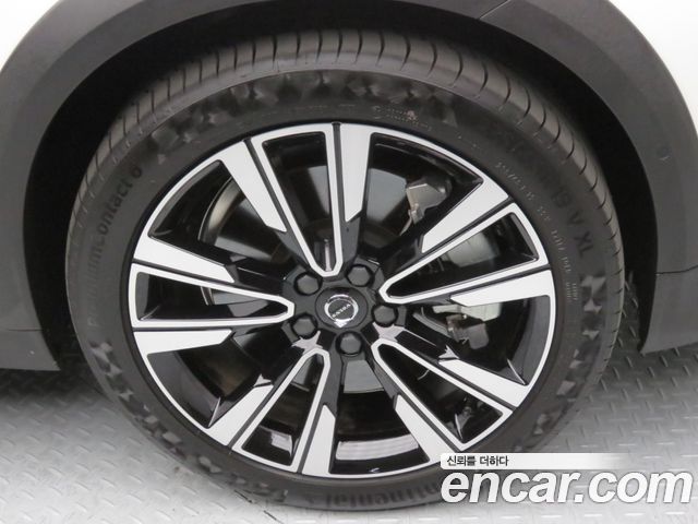 Volvo V60 B5 Ultimate AWD — пробег 6 019 км — фото 5 из 5