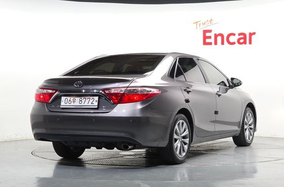 Toyota Camry 2.5 XLE — пробег 101 256 км — фото 2 из 5