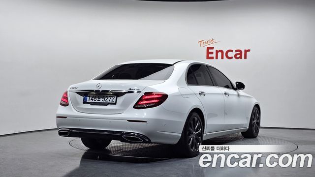 Mercedes-Benz E-Class из Кореи Encar