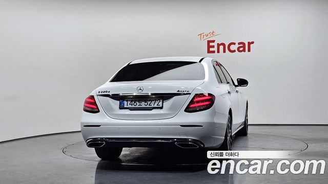 Mercedes-Benz E-Class из Кореи Encar