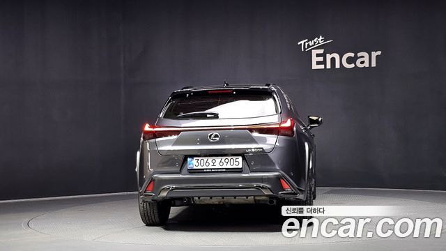 Lexus UX из Кореи Encar