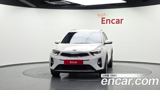 Kia Stonic из Кореи Encar