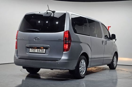 Hyundai Starex 11-Seater Wagon Smart — пробег 140 692 км — фото 2 из 5