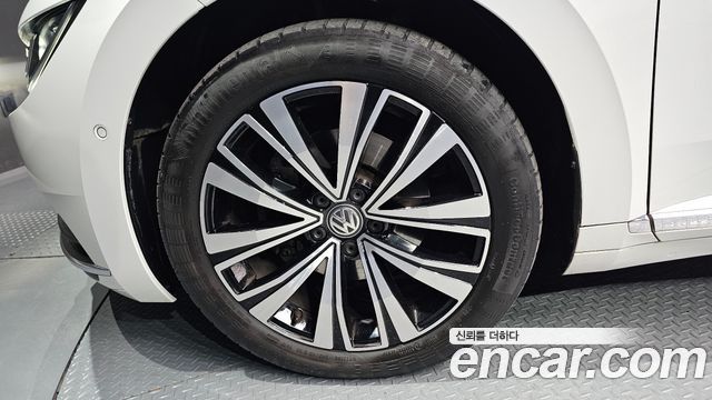 Volkswagen Arteon 2.0 TDI Premium — пробег 74 600 км — фото 5 из 5