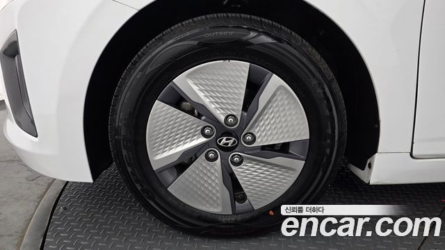 Hyundai Ioniq из Кореи Encar
