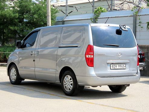 Hyundai Starex 3-Seater VAN Smart — пробег 239 988 км — фото 3 из 5
