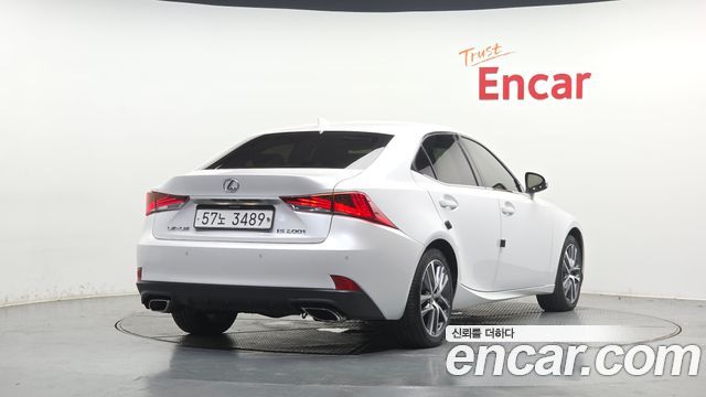 Lexus IS Supreme — пробег 60 042 км — фото 2 из 5