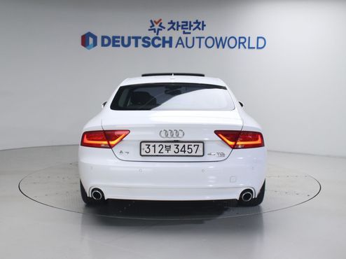 Audi A7 45 TDI Quattro Dynamic 4G — пробег 175 216 км — фото 4 из 5