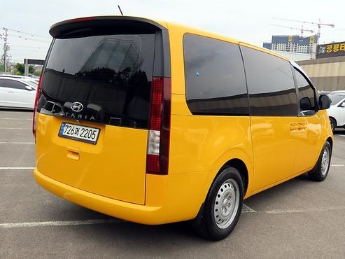 Hyundai Staria Tourer 11-Seater Smart — пробег 140 516 км — фото 3 из 5