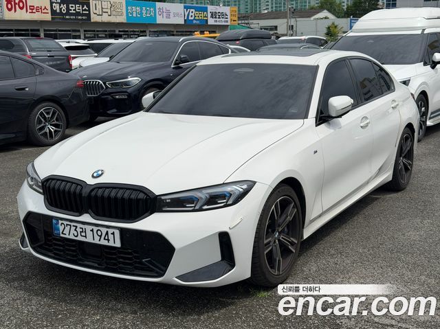 BMW 3-Series 320i M Sport — пробег 18 400 км — фото 1 из 5