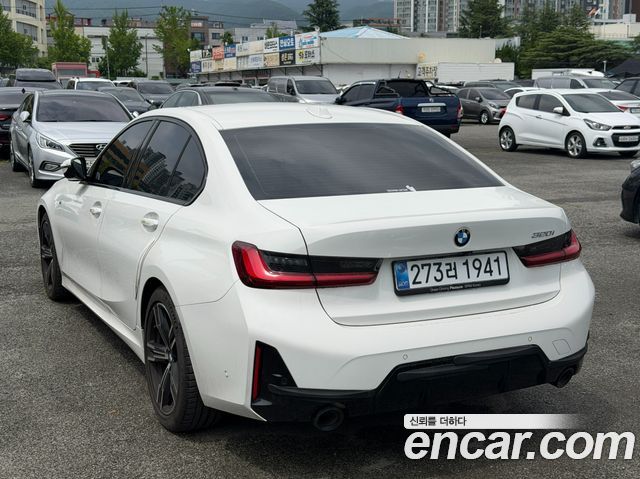 BMW 3-Series 320i M Sport — пробег 18 400 км — фото 2 из 5