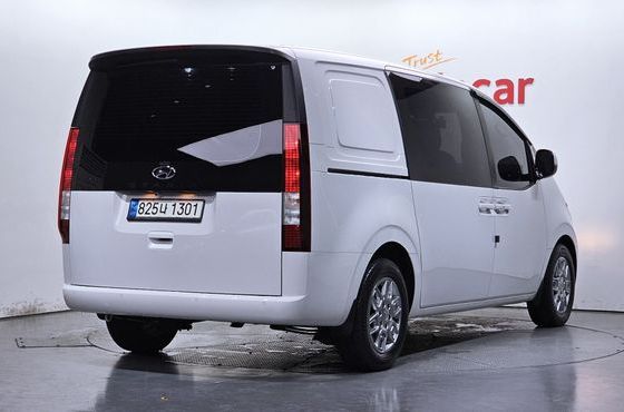 Hyundai Staria Cargo 5-Seater Modern — пробег 25 163 км — фото 2 из 5