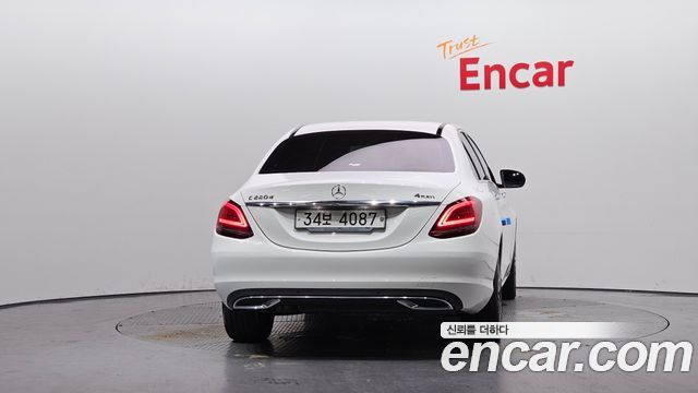 Mercedes-Benz C-Class из Кореи Encar