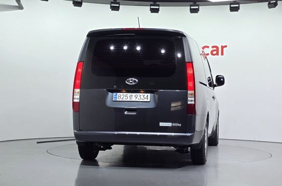 Hyundai Staria Cargo 5-Seater Modern — пробег 59 935 км — фото 4 из 5