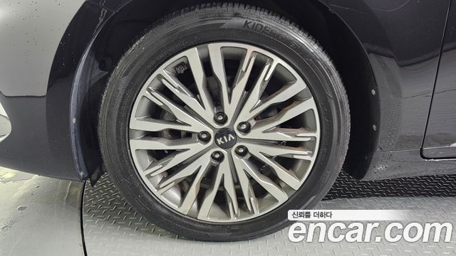 Kia K7 из Кореи Encar