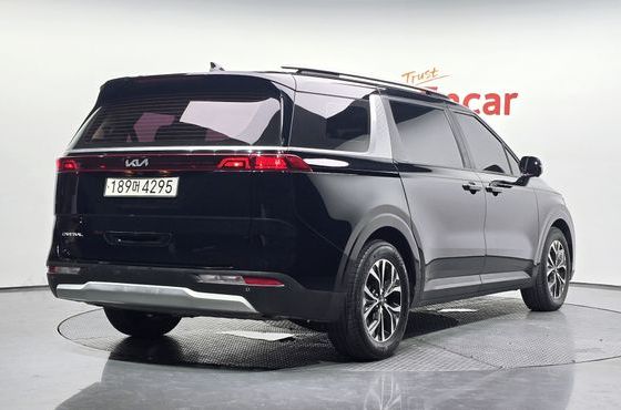 Kia Carnival 9-Seater Prestige — пробег 106 471 км — фото 2 из 5