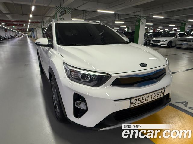 Kia Stonic из Кореи Encar