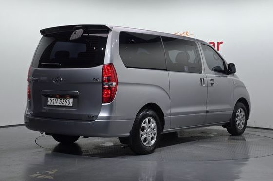 Hyundai Starex 12-Seater LPi Wagon CVX Luxury — пробег 43 461 км — фото 2 из 5