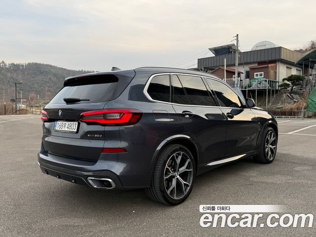BMW X5 xDrive 30d M Sport — пробег 103 000 км — фото 2 из 5