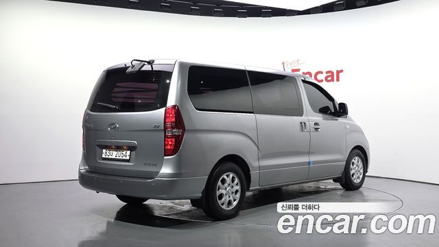 Hyundai Starex 5-Seater VAN CVX Premium — пробег 207 657 км — фото 2 из 5