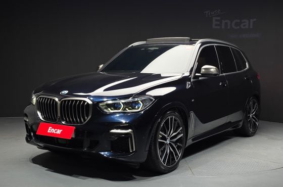 BMW X5 M50i — пробег 64 950 км — фото 1 из 5