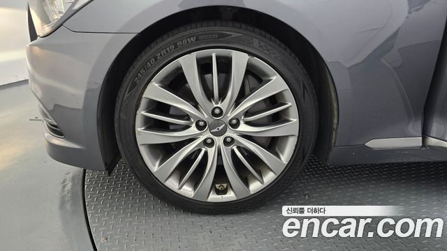 Hyundai Genesis из Кореи Encar