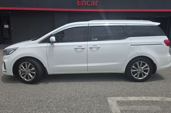 Kia Carnival 9-Seater Noblesse Special — пробег 94 177 км — фото 4 из 5
