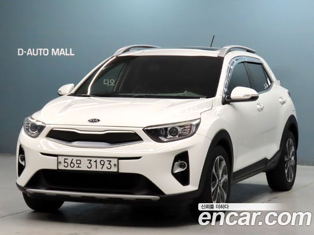 Kia Stonic 1.4 Prestige — пробег 30 600 км — фото 1 из 5