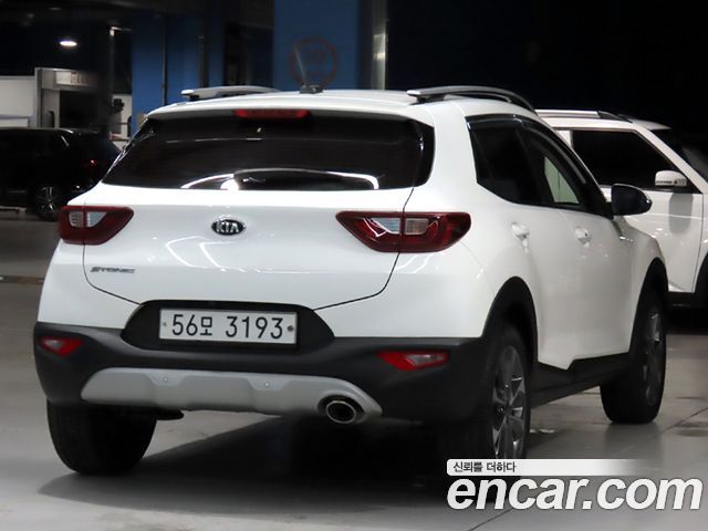 Kia Stonic 1.4 Prestige — пробег 30 600 км — фото 4 из 5