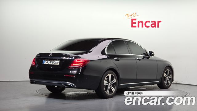 Mercedes-Benz E-Class из Кореи Encar