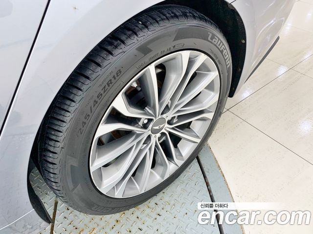 Hyundai Genesis из Кореи Encar