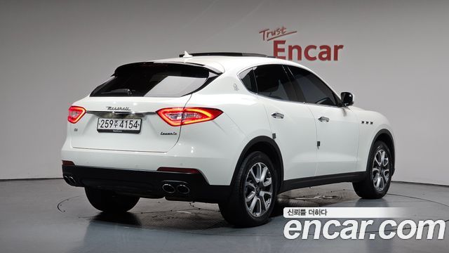 Maserati Levante из Кореи Encar
