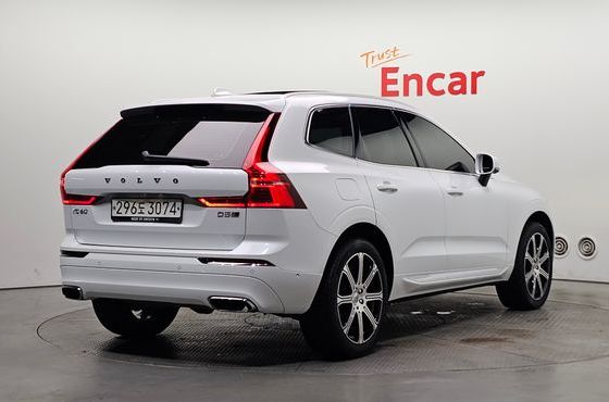 Volvo XC60 D5 Inscription — пробег 92 367 км — фото 2 из 5