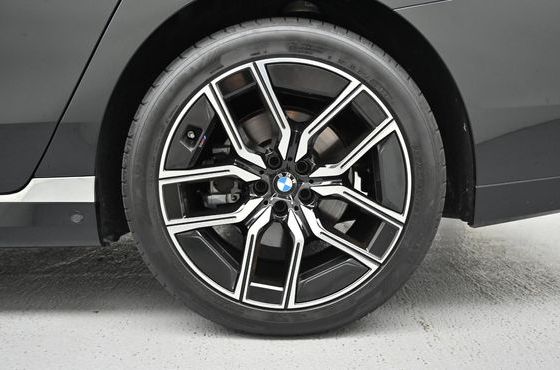 BMW 7-Series 740i xDrive M Sport — пробег 10 244 км — фото 5 из 5