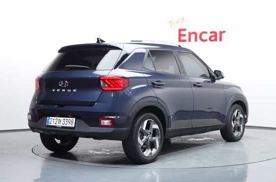Hyundai Venue 1.6 Flux — пробег 13 904 км — фото 2 из 5