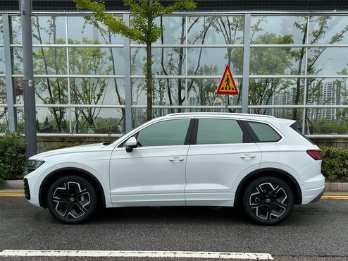 Volkswagen Touareg 3.0 TDI Prestige — пробег 1 200 км — фото 2 из 5