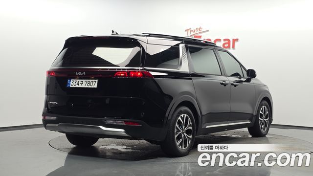 Kia Carnival 9-Seater Signature — пробег 68 366 км — фото 2 из 5