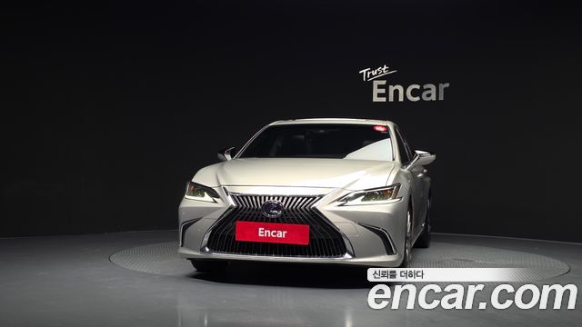 Lexus ES Luxury — пробег 64 290 км — фото 3 из 5