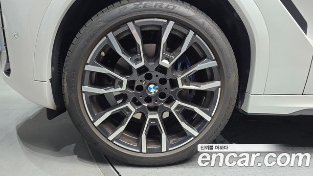 BMW X6 xDrive40i M Sport — пробег 13 544 км — фото 5 из 5