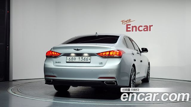 Hyundai Genesis из Кореи Encar