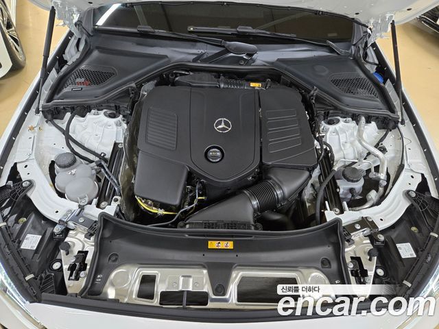 Mercedes-Benz E-Class E300 4MATIC AMG Line — пробег 4 050 км — фото 3 из 5