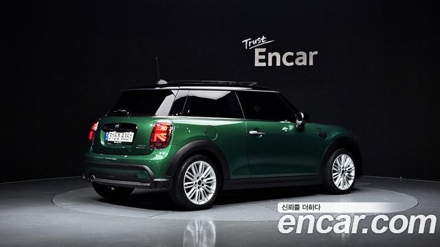 Mini Cooper Classic Plus Launch Pack Third Generation — пробег 30 134 км — фото 2 из 5