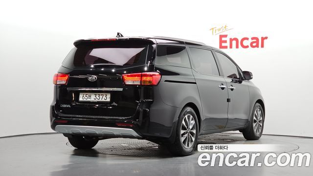 Kia Carnival из Кореи Encar