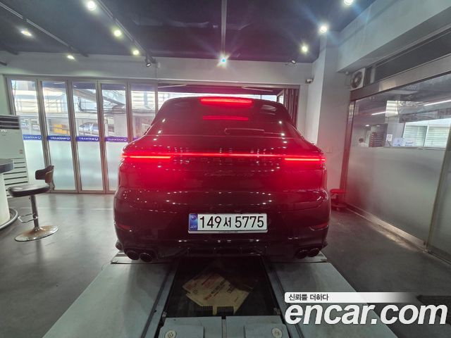 Porsche Cayenne 4.0 GTS — пробег 1 058 км — фото 4 из 5