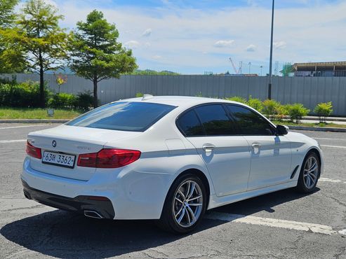 BMW 5-Series 520d M Sport Package Plus — пробег 92 290 км — фото 5 из 5
