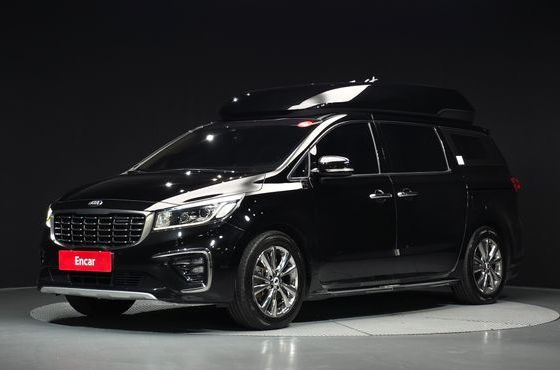 Kia Carnival 9-Seater Hi-Limousine Prestige — пробег 96 800 км — фото 1 из 5